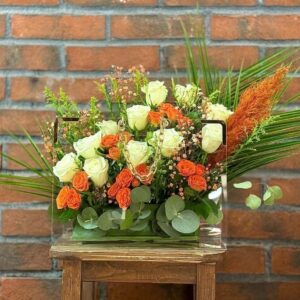 Çantada Turuncu Beyaz Güller